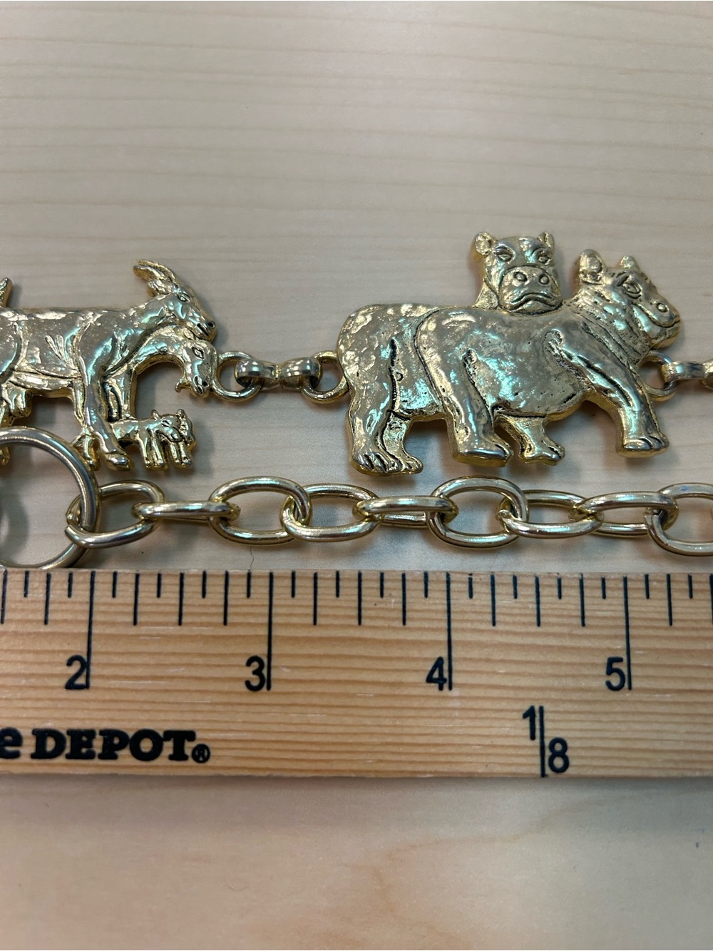 Gold toned Noah’s Ark Animal pairs Charm Link belt - Picture 8 of 8